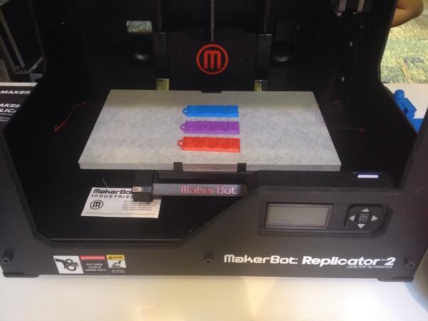 Dünya Endüstriyel Tasarım Günü için <a href="/3bFabrika/">3BFAB</a> nın hazırladığı ETMK logo anahtarlar