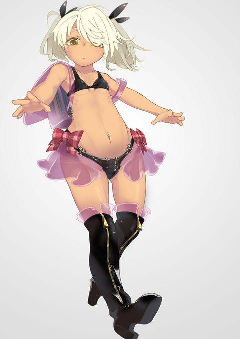 久しぶりに片目ちゃん描いたので、ついでに変な服着せておいた 