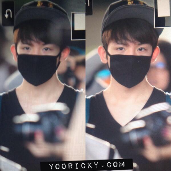 Preview ! 140629 인천공항 입국 #틴탑 #리키 <a href="/T_Ricky_T/">?</a> // >_< 꼬마야 반갑다