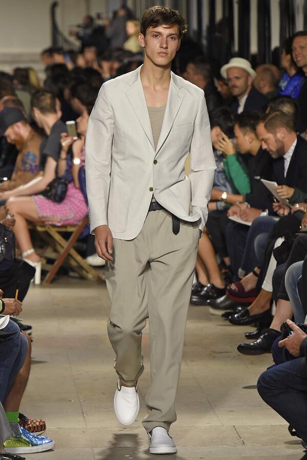 Wwdjapan エルメス 15年春夏パリ メンズ コレクション 全ルック公開 Http T Co 8mdnijl57g Pfw Pfwmen Hermes Http T Co G6ckglkmr8 Wwdjapan エルメス 15年春夏パリ メンズ コレクション 全ルック公開 Http T Co 8mdnijl57g Pfw Pfwmen Hermes Http T Co G6ckglkmr8
