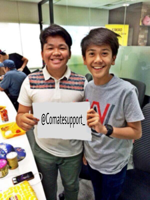 Comatesupport_'s tweet photo. Contoh editan sign in nya kayak gini guys:-) http://t.co/bJwF8wjeTC