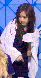 BrSnY34CEAAwhVy.png:large