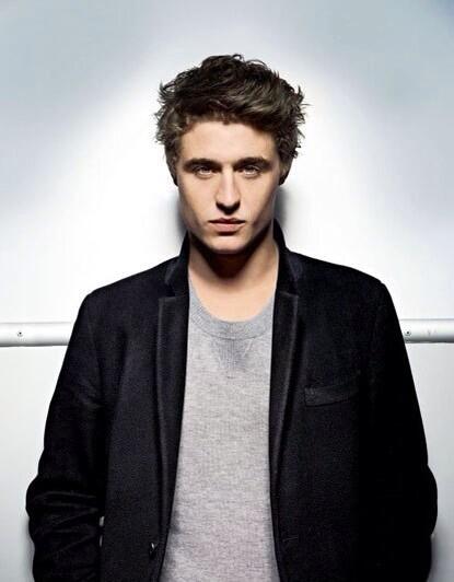 Killjoy_Fallen's tweet photo. @OfficialVAMovie  #MaxIrons for #AdrianIvashkov http://t.co/x5u4JwJ0DB