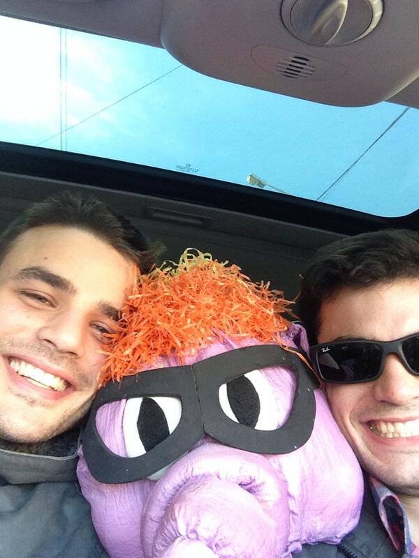 Arturo y yo seguimos con  #fachadoctor