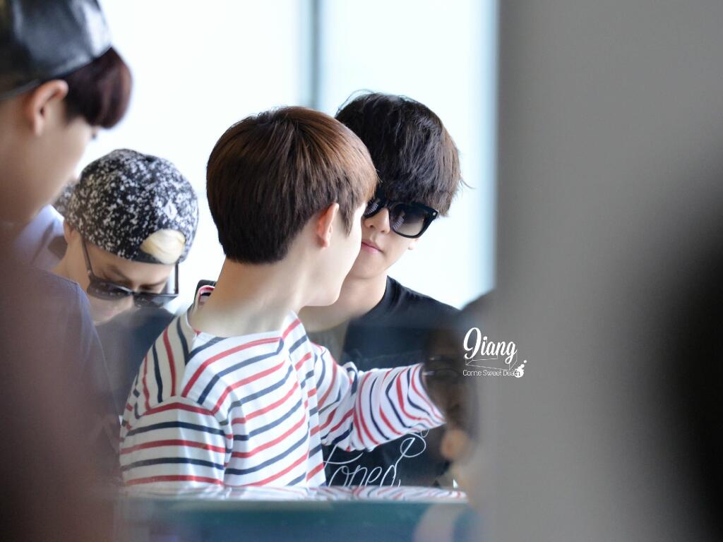 BrT05ejCAAAgnWV.jpg:large