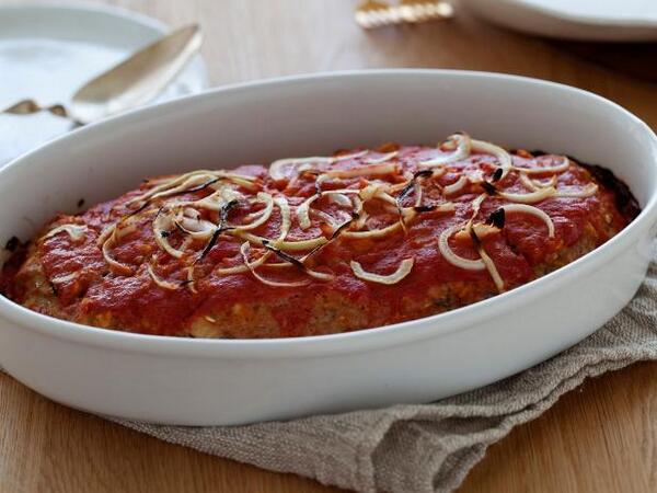 What's Cooking? <a href="/Ellie_Krieger/">Ellie Krieger</a>'s Turkey Meatloaf bit.ly/1pCzCMd.