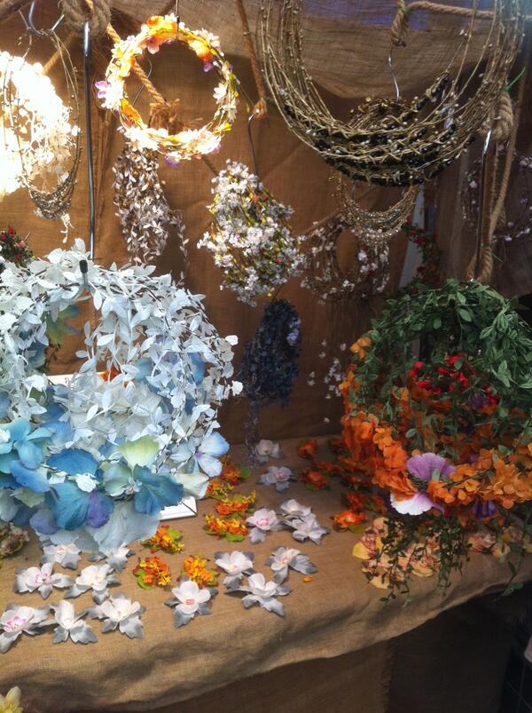 greenwichmkt's tweet photo. Flower Head bands - cute #Glastonbury #festival wear in Greenwich Mkt today - 2 for £10 http://t.co/dAQ2SoIP89