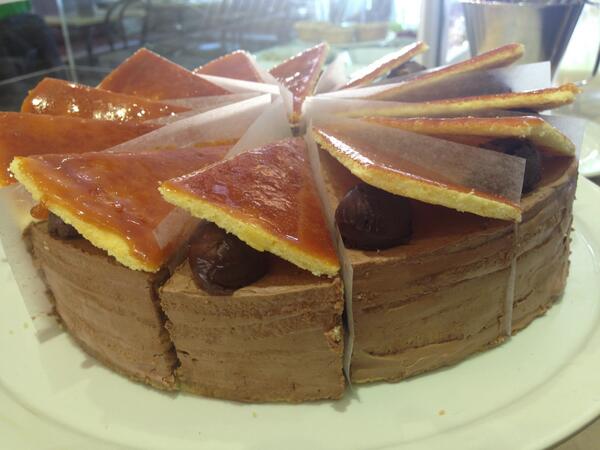 CafeVienna235's tweet photo. A Wonderful Dobos cake!Thin vanilla sponge layered with chocolate cream topped with crispy caramel wafers #Caffeviena http://t.co/gVJ8vGQijC