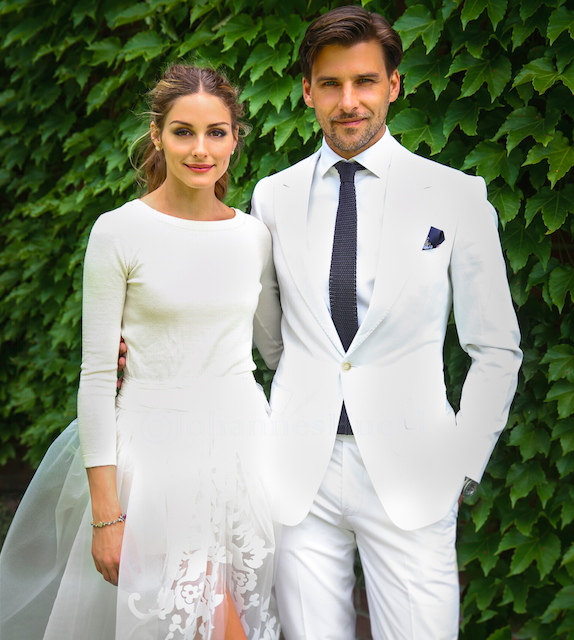 “@TheRealOliviaP: I’m proud to share exciting news with everyone: bit.ly/1pCoK0P ” congrats to our cover girl!