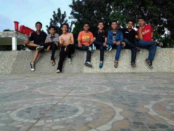 Arek Enak Crew (@arekenakcrew) on Twitter photo 