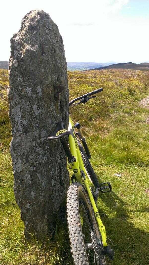 winkypaul's tweet photo. The weather is back. Sunny days on Moel Fferna with DofE #Newport Girl's High School. Mega biking territory. http://t.co/LdtLkhVmZb