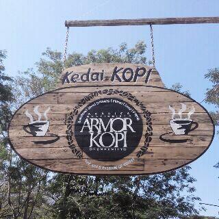 kopi tetap kopi (@ Kedai Kopi Armor (The Art &amp; Passion of Coffee)) 4sq.com/1q4M4Sz