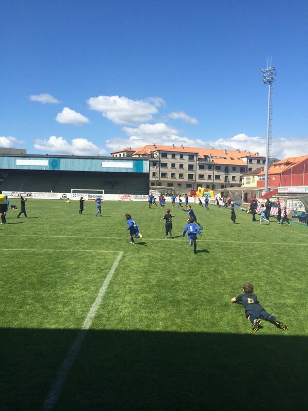 CDHuracanZ's tweet photo. Matagigantes, 1-0 al Oporto, ya estamos en cuartos!!! @CidadeVga http://t.co/aIKmAH8RUz