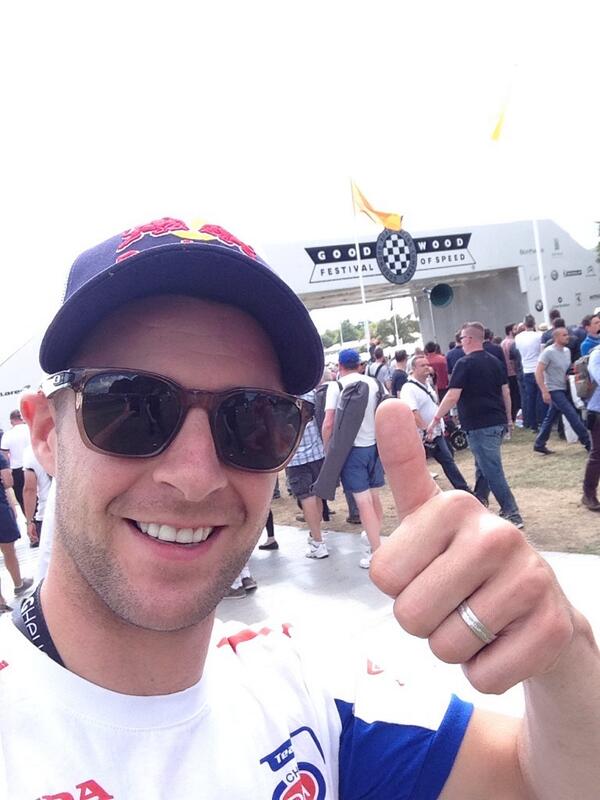jonathanrea's tweet photo. #FOSSelfie what a weekend http://t.co/9ECX2qQx1m