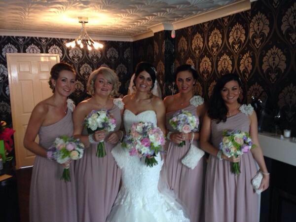 danikay23's tweet photo. Me n my girls 👭🎩👰👌@KatyMerc @nat_kay87 @rach2_87breezy @alisonpax1988 http://t.co/o2MuL0OGbt