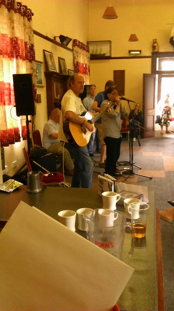 PJSoundLive's tweet image. Slow Loris doing a fantastic job at the Sailing club! #LFF2014