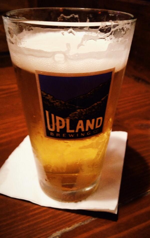 UplandBrewCo's tweet photo. Good day for a Campside IPA. #sundayfunday #campsidesessions http://t.co/nx9jjeXMPt