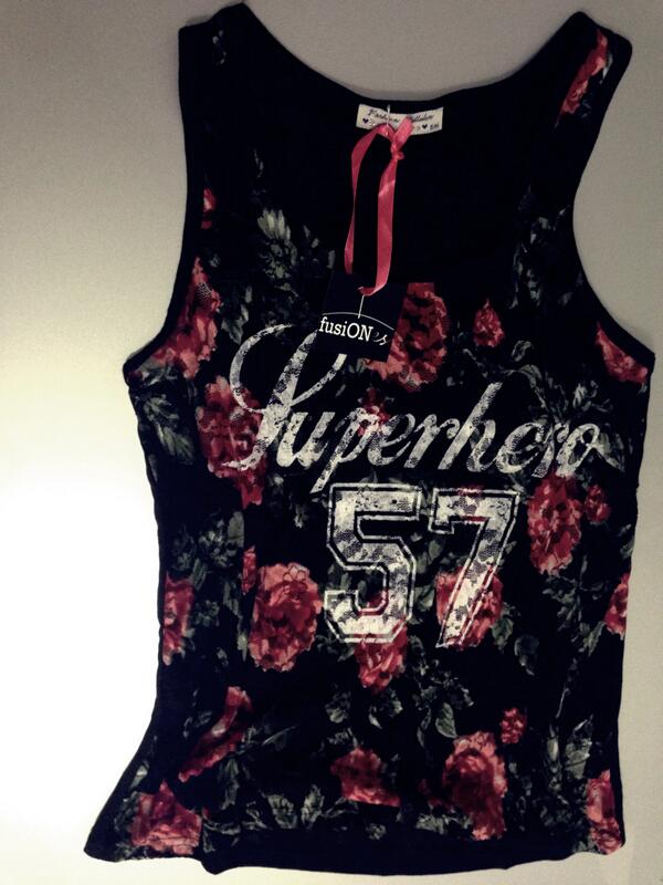 FusionesModa's tweet image. New! top estampado de flores con encajes Talla S -Summer collection 2014- por 15,95€ Entra en fusionesmoda.com