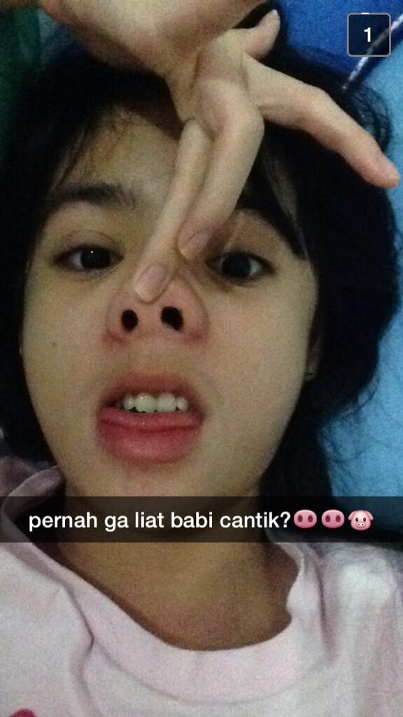 rclnatasyaa's tweet photo. Sekali Lagi happy birthday babi cantik *eh hehehe maaf ya hmmm selamat umur 15 😘😊 @Vanka_JKT48 http://t.co/tZiejcX0Nv