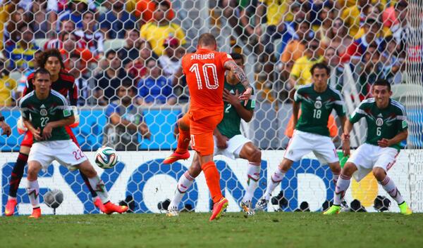 FIFAWorldCup's tweet photo. RESULT IN FORTALEZA
#NED 2-1 #MEX #NEDMEX 
#WorldCup #joinin 
http://t.co/hIOrTO7Cn5 http://t.co/f0wpSM6EYW