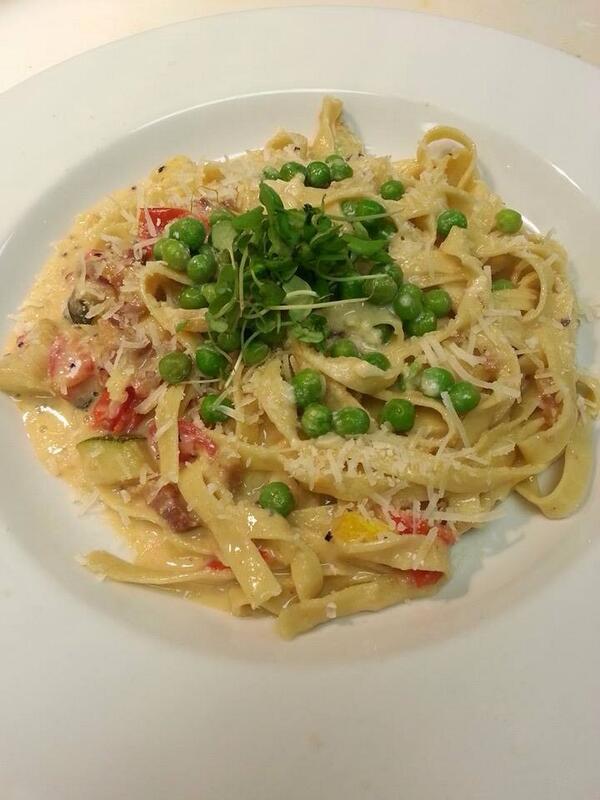 LibertyBarTal's tweet photo. Our carbonara with house made pasta, imported guanciale and local produce. It makes a perfect summer dinner. http://t.co/g2dRqybCuX