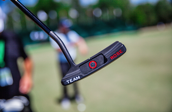 TaylorMadeGolf's tweet photo. A birdie at 9 puts @JustinRose99 a stroke from the lead. Time to drop some putts. #TeamTaylorMade http://t.co/eJopomCF2V