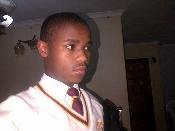 TeBzaRh's tweet photo. Morembula http://t.co/MRGmR4oZWv