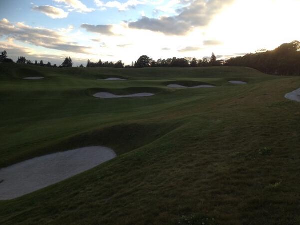 dougiedonnelly's tweet photo. 18th green on the @Rydercup course @gleneagleshotel on a glorious summer evening...#3monthstogo http://t.co/oHksS2EkDk