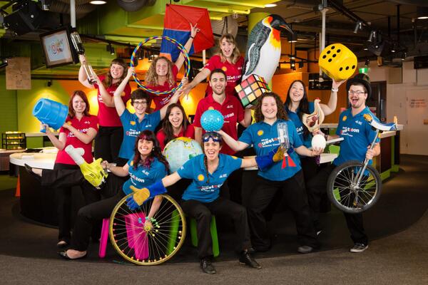 Outrajessss's tweet image. Yay Circus 2014!!! #scomweb #sciencecircus