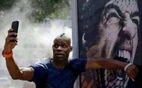 Ei voi olla aito. Tai sitten tämä nimenomaan on aito. #mmfutis #kaverikuva