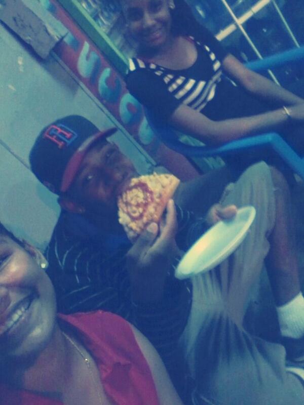 KeiisyMartinez's tweet photo. Pequeños Momentos , Grandes Recuerdos , #LastNight  Josee And Alexaidy !! ^.^ http://t.co/7CODplJm8E