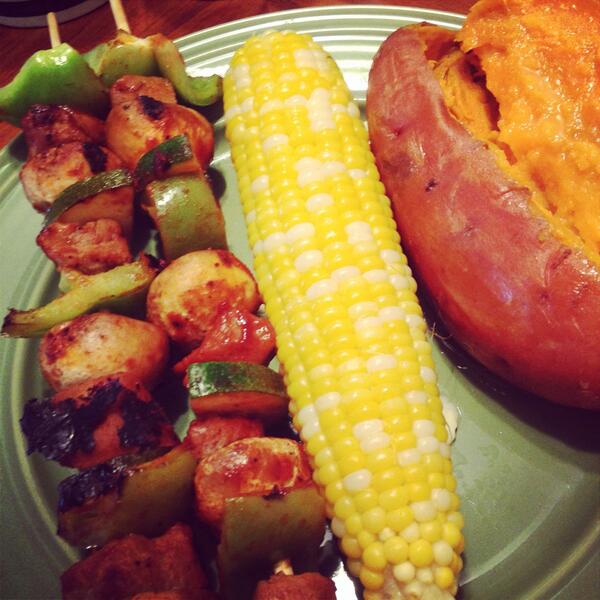 danderlicious's tweet photo. #vegan BBQ :) http://t.co/x856drZC65