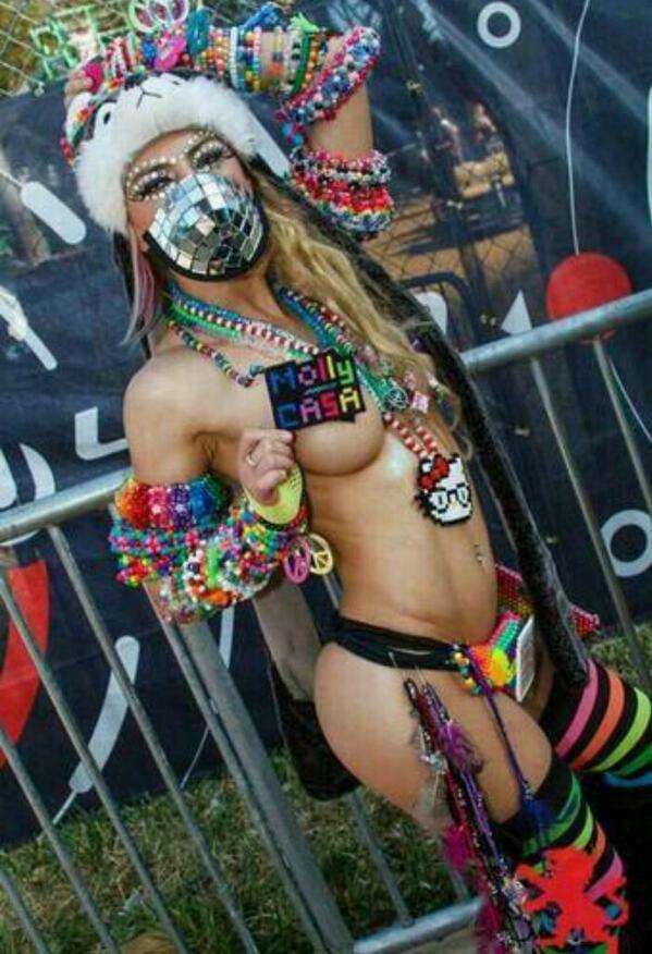 RaveSluts_'s tweet image. The beautiful @LadyCasa305 😍