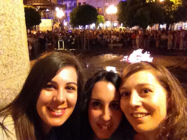 sandragsuarez's tweet photo. Damos x finalizadas las fiestas d Segovia'14 @Mirina87 @mariasl_ @Martamr_  al año q viene mas y mejor!!! http://t.co/ZSYjxXlPaG