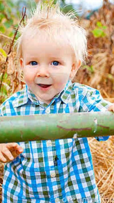 Congratulations, @ChloeBird_R on your son, Dallas!