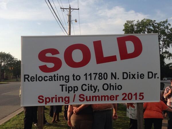 DrewCopeland09's tweet photo. It's official!! The church has been sold!! #biggerandbetterthings #Godisgood #thankyouJesus http://t.co/HgEVSoq5Ti