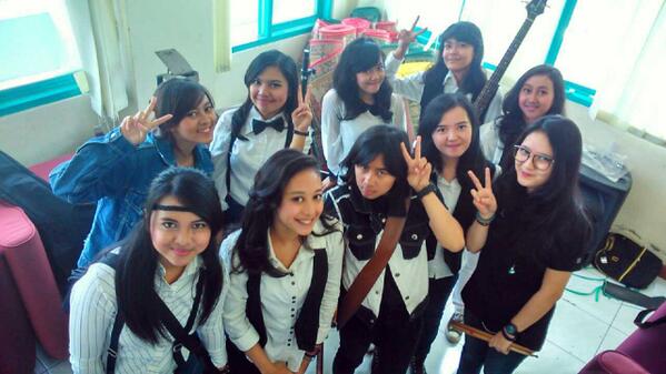 waktu ngisi acara di STIE EKUITAS ;)