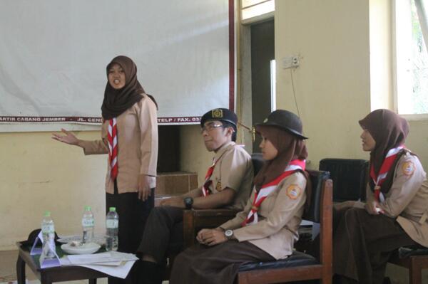 kak Rila dari <a href="/dkd_jatim/">DKD Jawa Timur #Manunggal</a> memberi masukan saat MUSPANLUB JEMBER 2014 :)