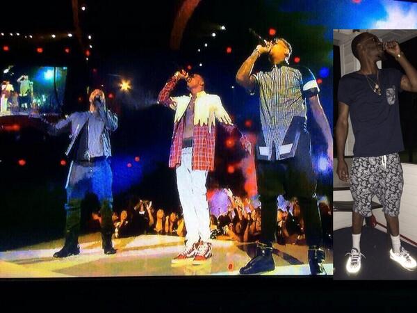 TreySongz's tweet photo. “@RobertEaster_Jr: I had a great performance with my Bros @TreySongz @AugustAlsina and @chrisbrown #BETAwards2014 http://t.co/OU5Dz8XHeK” 😭