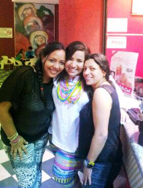 alihethce's tweet photo. #LoveShopping #TiempoLibre #SabadoEnLaNoche #LaFoto #Lecheria con @Maria y @JesanaB http://t.co/k41DTMUx12