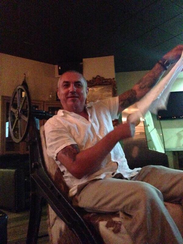 nata_lijaa's tweet photo. Cool chair dad http://t.co/TsW7THfKB4