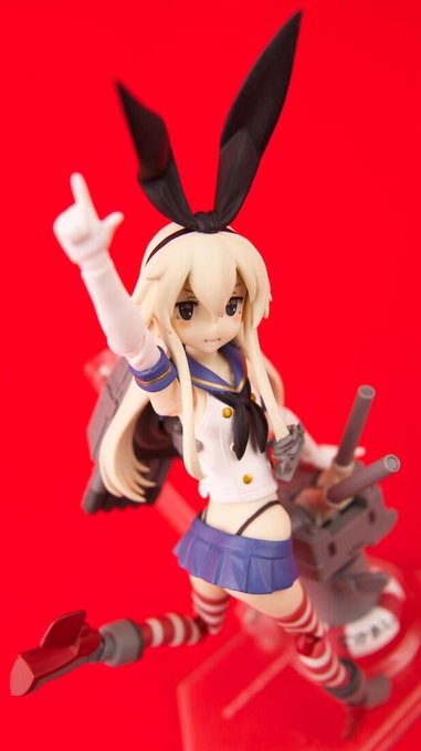 フィギュアもう買わないつもりだったけど、ネット上の魅力的な尻写真に惑わされて、うちにも島風ちゃんきてしまった。かわいすぎーっでへー('ρ`) 