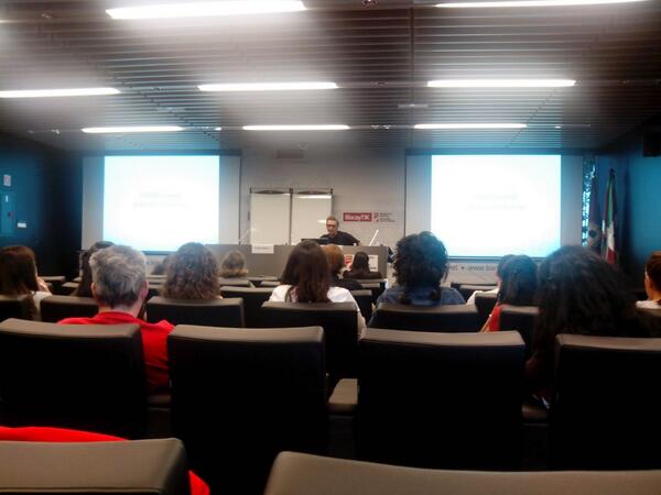 SemVazquez's tweet image. #upverano #GoogleAnalitics para #Ecomerce con Jose Panzano.