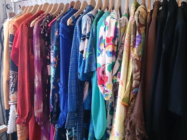 lotenumero13's tweet photo. Para todos los gustos, de todos los colores y a precios increíbles!! #vintage #malasaña  #modamadrid http://t.co/UjSvw27EKm