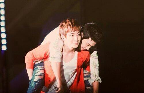 SJELFIna_'s tweet photo. Even you're tired you always give us the best. We always wait for the Strongest Leader @special1004 #HappyLeeteukDay http://t.co/UsS40OIeBP