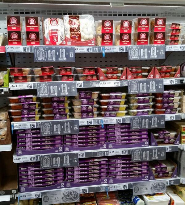 Any 2 main meals to go with any 2 side dishes all for £6 #bigbroadfieldnightin <a href="/mazieblake12345/">Richard Wilkinson</a> <a href="/Alanpickard20/">Alan Pickard</a>