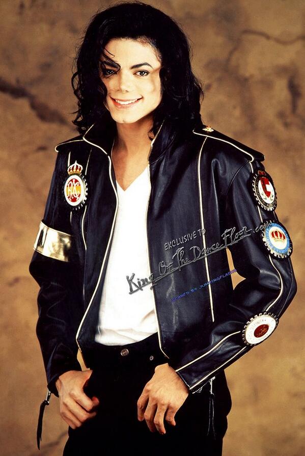 awhisperoflovex's tweet image. &quot;As long as you place me in your heart, I will always be with you.&quot; - Michael Jackson ❤