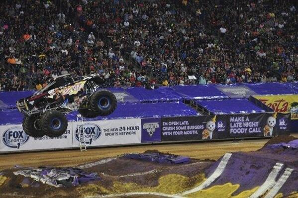 rodryanshow's tweet photo. RT to WIN Season Passes to @MonsterJam 2015 &amp; See The #RodRyanShow Truck! Buy tix here http://t.co/Aw2AjMAUOt http://t.co/JgiSqF0xdJ