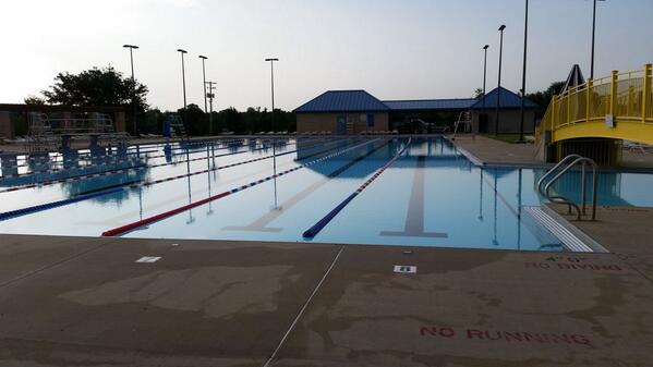 clairedonahue's tweet photo. An empty pool can be so serene.  Yet so lonely. One of the hardest things about swimming: training by yourself. http://t.co/NqLDdm9tCv