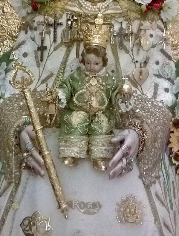 Hombre de la virgen tweet media